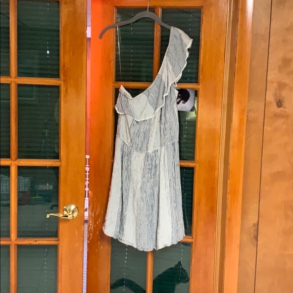 One shoulder dress - Picture 1 of 3